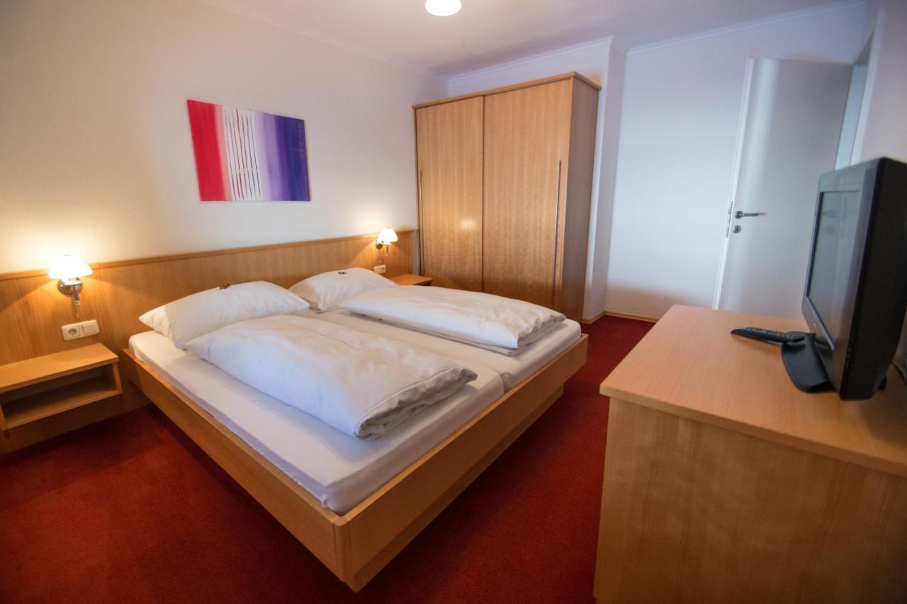 Gasthof Zum Hirschen Hotell Altaussee Rum bild
