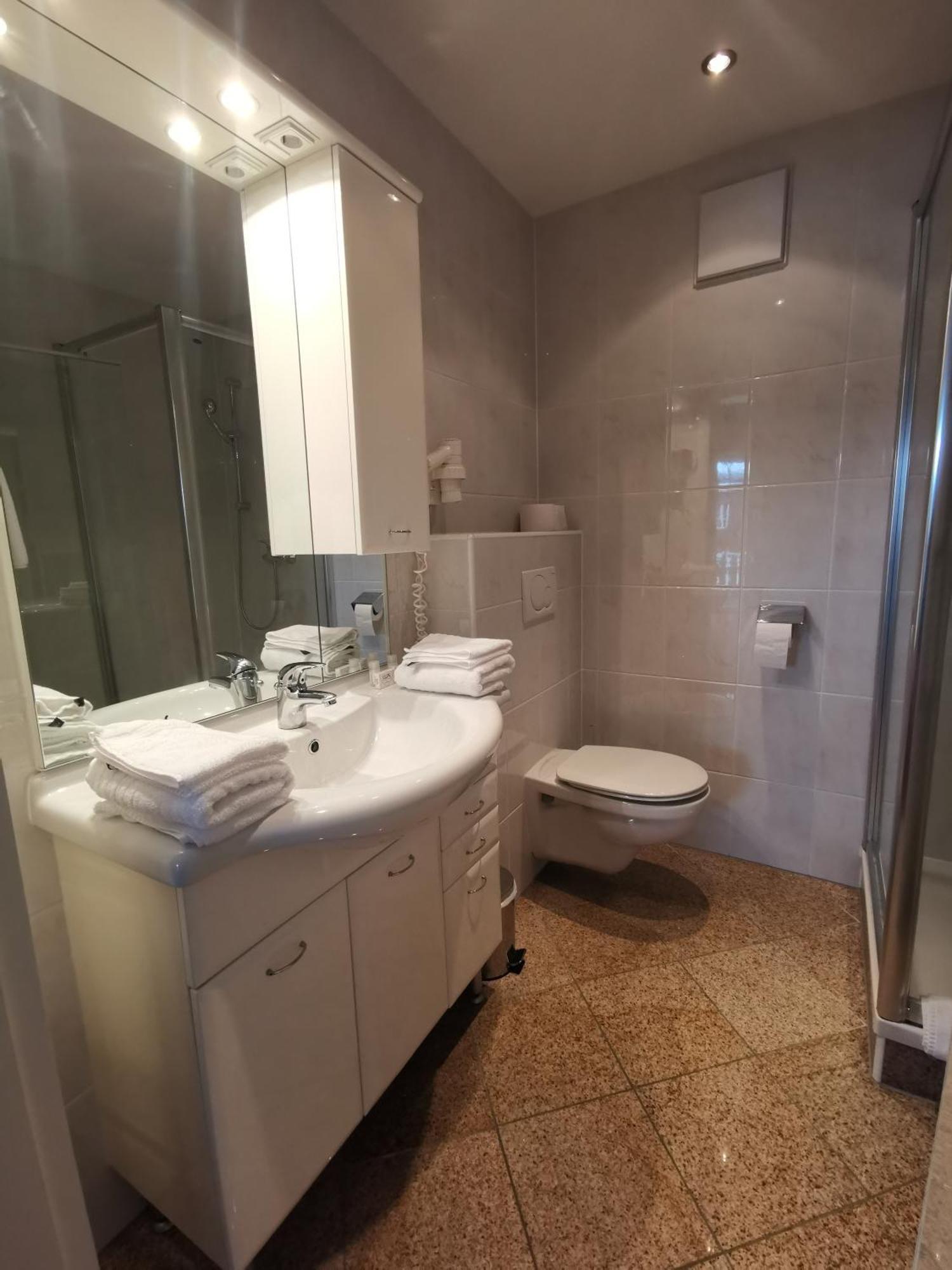 Gasthof Zum Hirschen Hotell Altaussee Exteriör bild